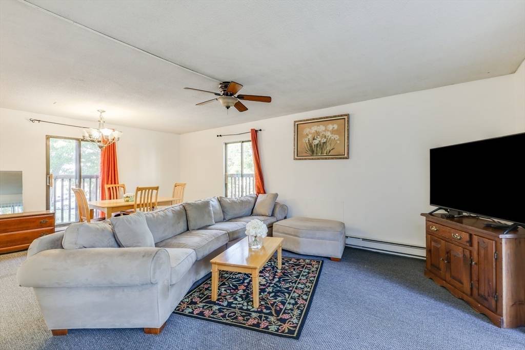 Barnstable, MA 02601,800 Bearse's Way #4SE