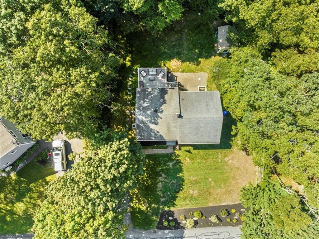 Bourne, MA 02532,8 Grissom Ln