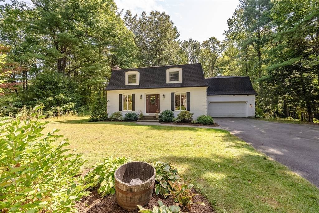 Northampton, MA 01062,19 Ladyslipper Ln