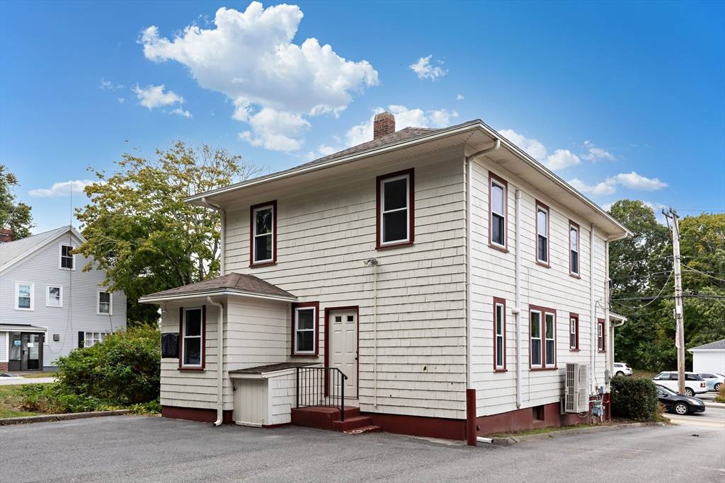 Plymouth, MA 02360,68 Samoset Street