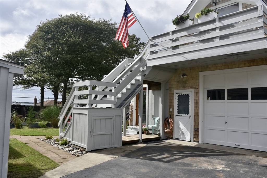 Fairhaven, MA 02719,6 Gull Island Rd