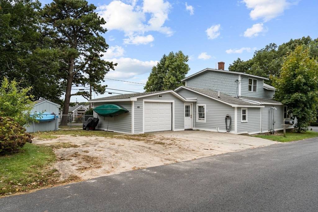 Wareham, MA 02571,43 Pinehurst Dr