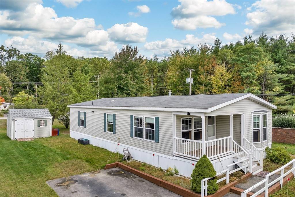 Exeter, NH 03833,401 King Arthur Ct