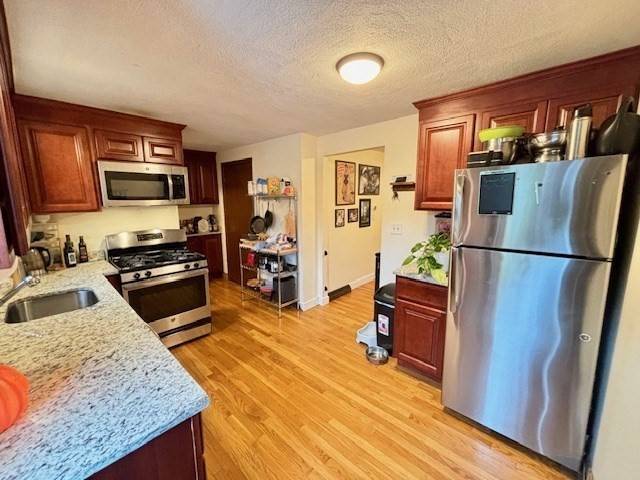 Dedham, MA 02026,32 Arcadia Ave #32