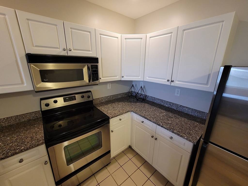 Quincy, MA 02169,1 Cityview Ln #305