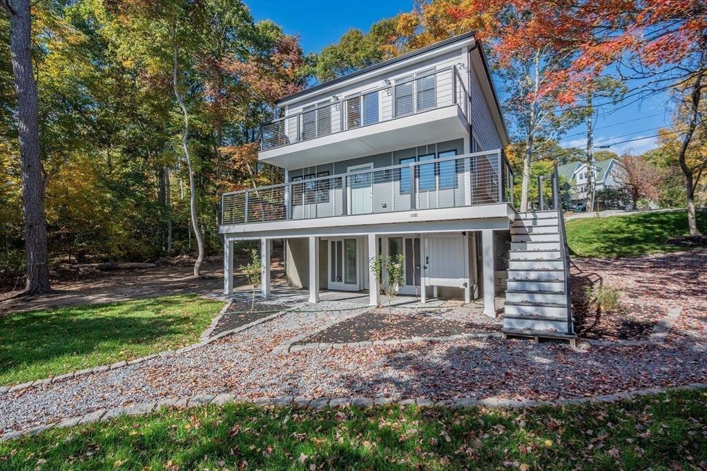 Falmouth, MA 02536,142 Pinecrest Beach Dr