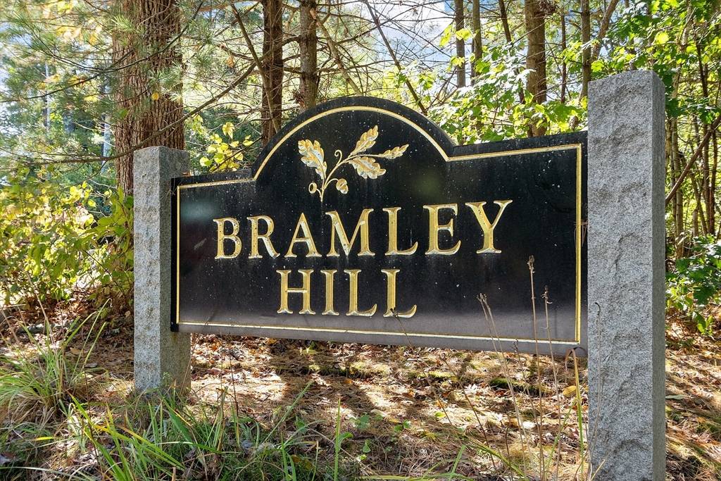 Windham, NH 03087,18 Bramley Hill