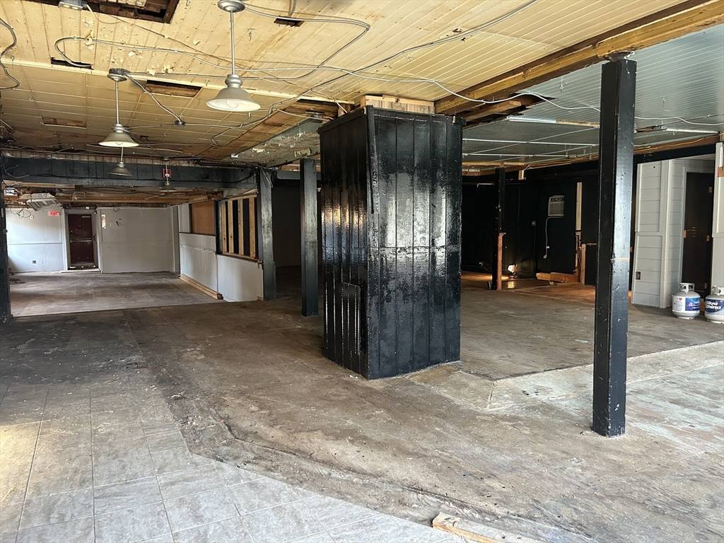 Oxford, MA 01540,314 Main St