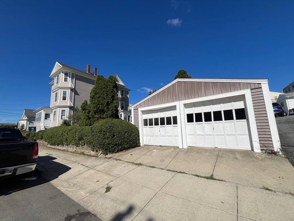 Fall River, MA 02723,104 Mcgowan Street