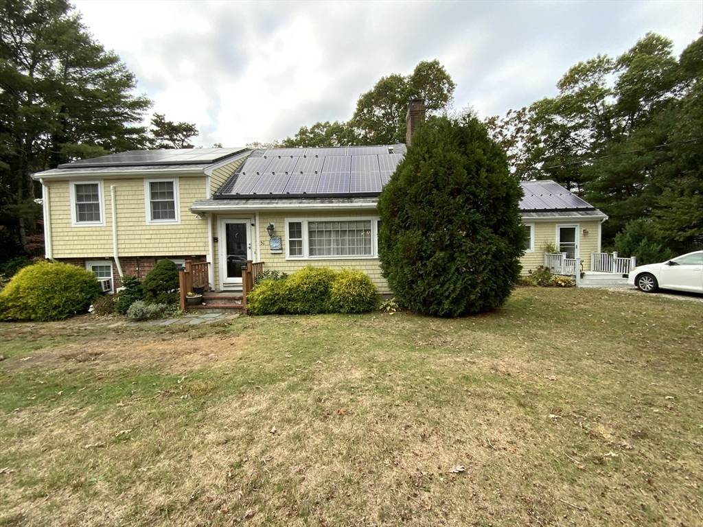 Falmouth, MA 02536,51 Plum Hollow Rd