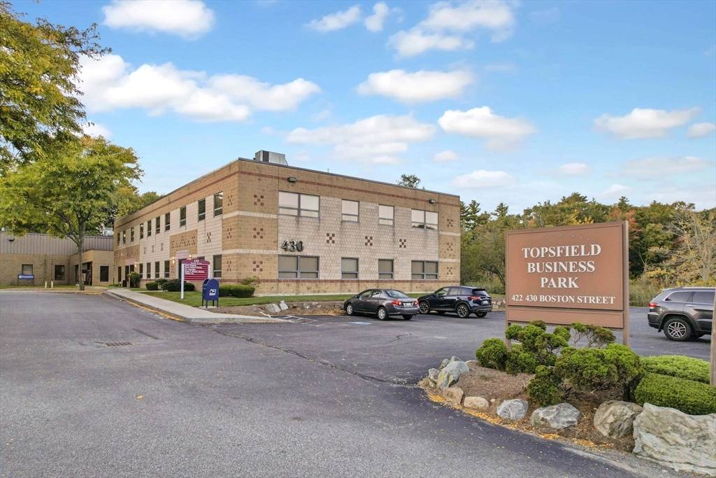 Topsfield, MA 01983,430 Boston St #208