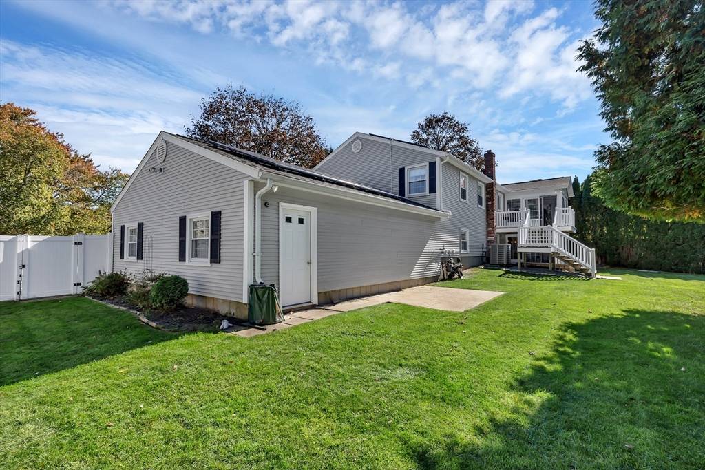 West Warwick, RI 02893,44 Juniper Drive