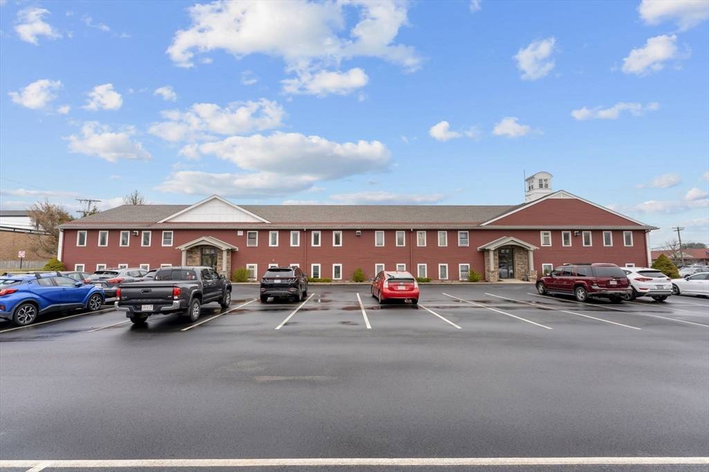 Plainville, MA 02762,6 Wilkins Drive #202