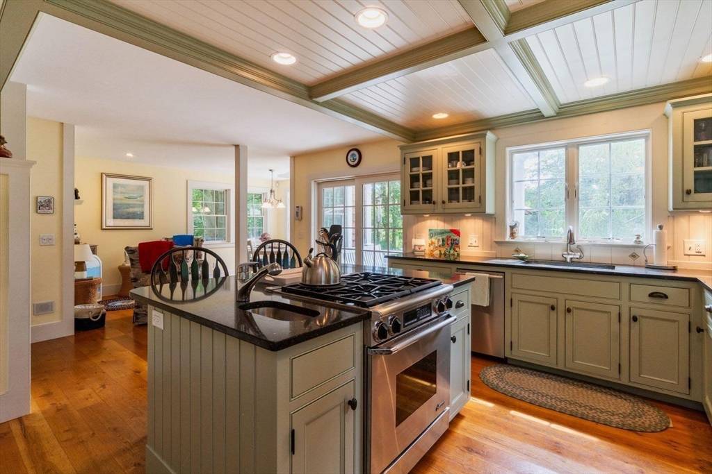 36 Ocean View Terrace Chatham, MA 02633