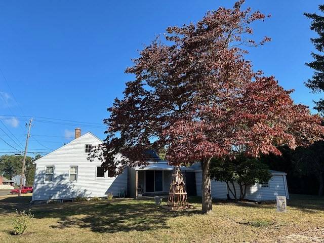 Ludlow, MA 01056,707 Chapin St