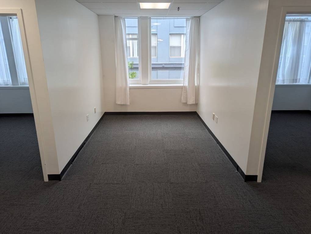 Cambridge, MA 02139,552 Massachusetts Ave #208
