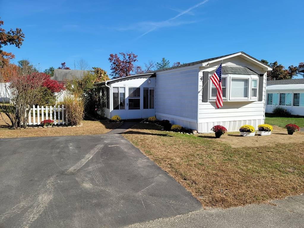 Westfield, MA 01085,4 Johns Dr