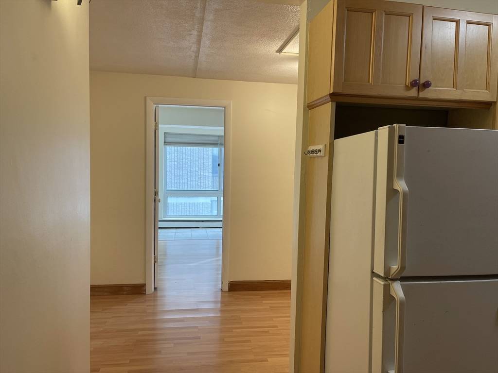 Cambridge, MA 02138,4 Trowbridge Place #4A