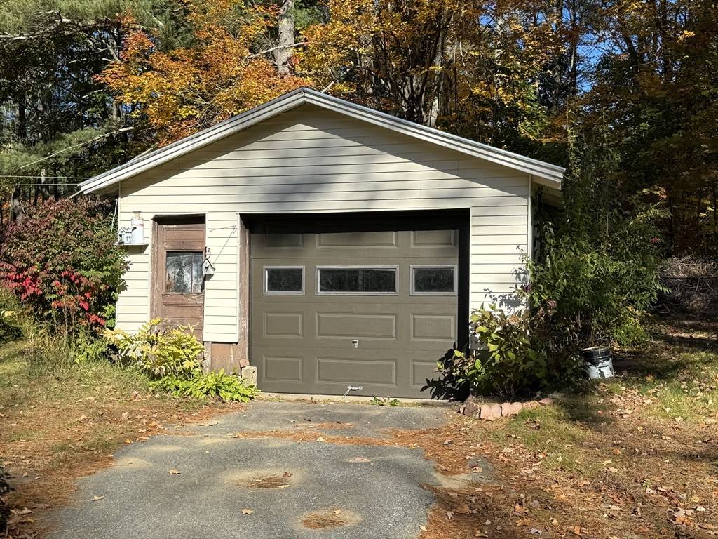 Winchendon, MA 01475,322 Maple Street