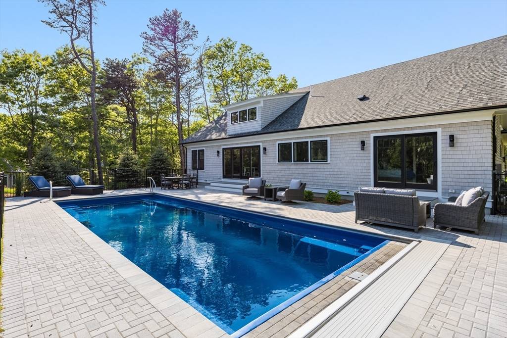 Orleans, MA 02653,4 Monomoy Lane