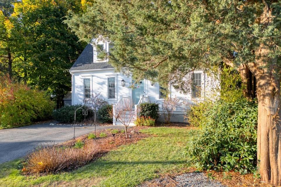 Marshfield, MA 02050,43 Pownal St