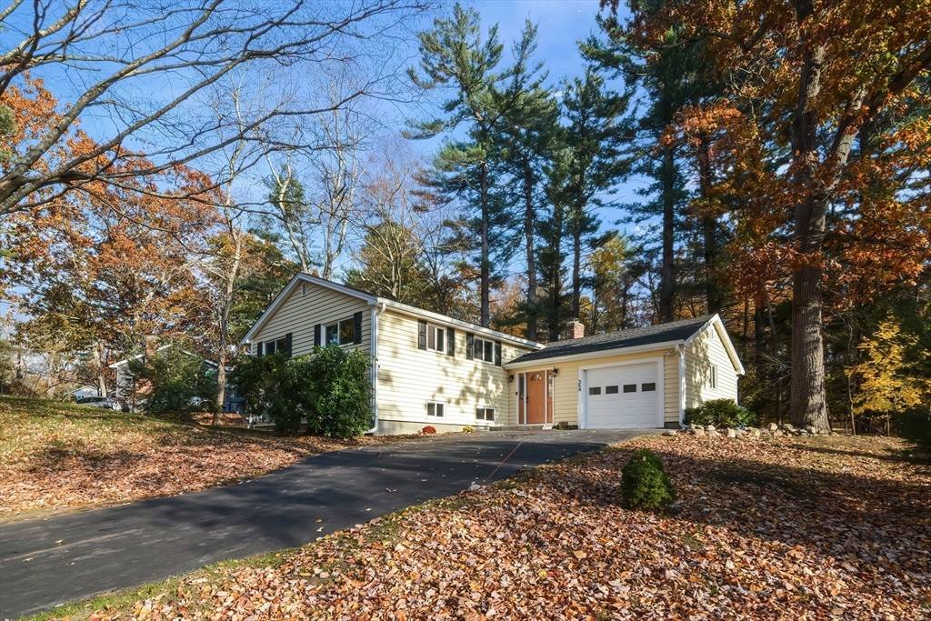 Holliston, MA 01746,354 Gorwin Dr