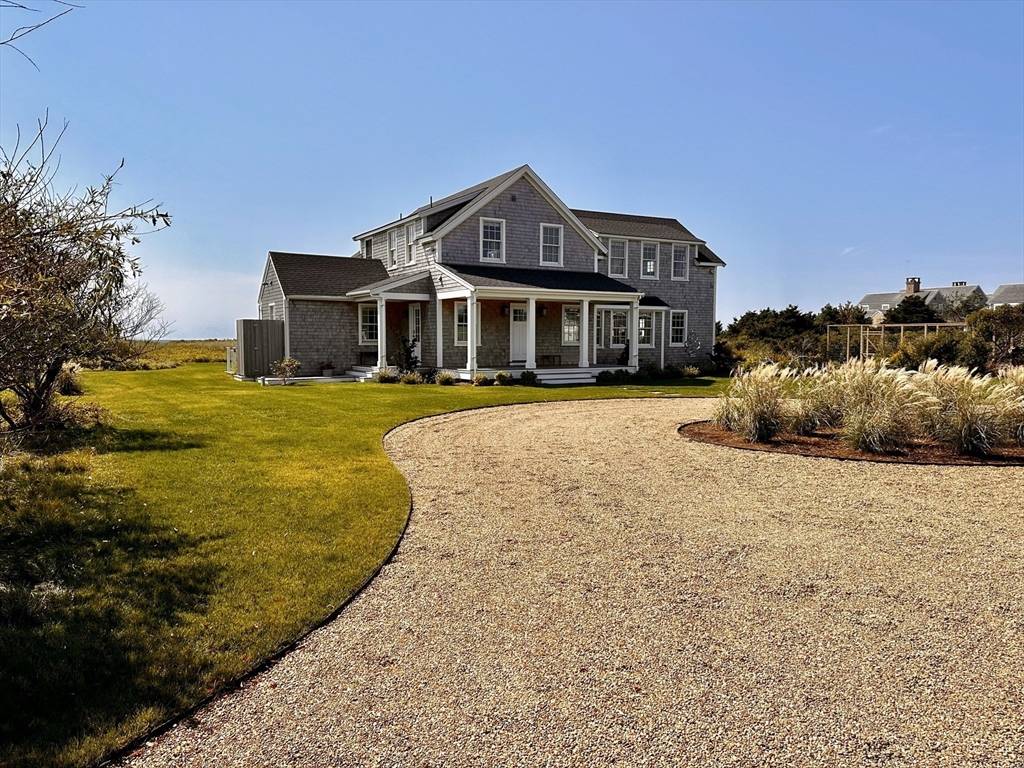 Nantucket, MA 02554,29 Nonantum Ave