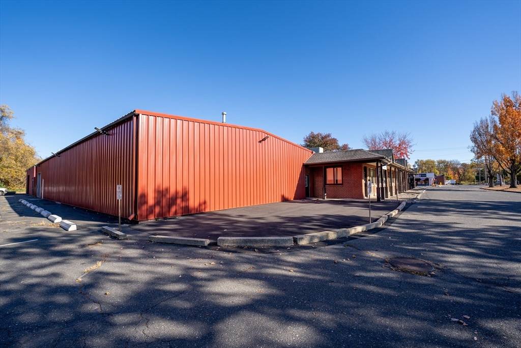 Agawam, MA 01001,2 S Bridge Dr