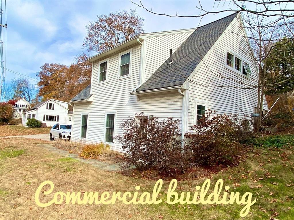 Sturbridge, MA 01566,10 Main St