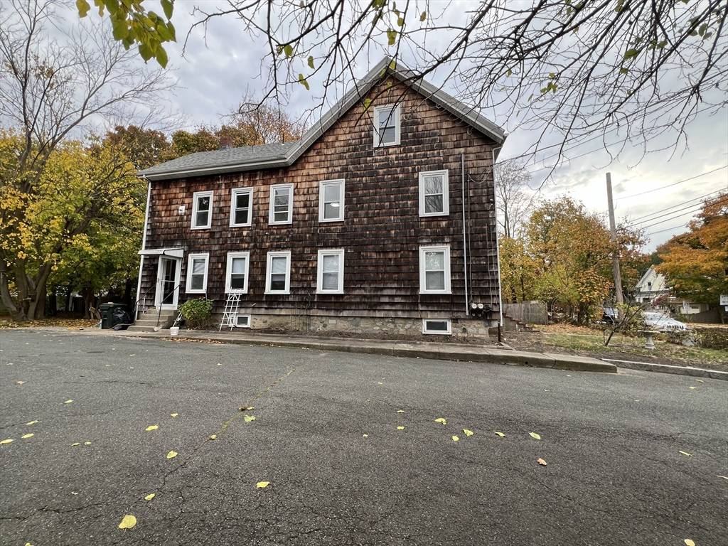 Danvers, MA 01923,204 Elliott St #1