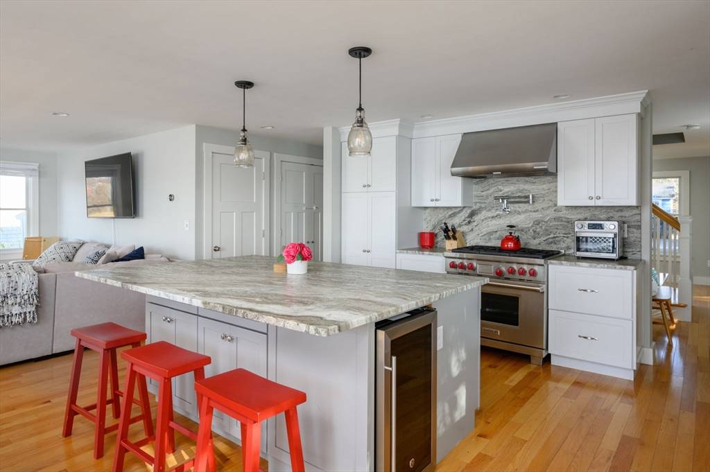 5 Oak Hill Road Wareham, MA 02571