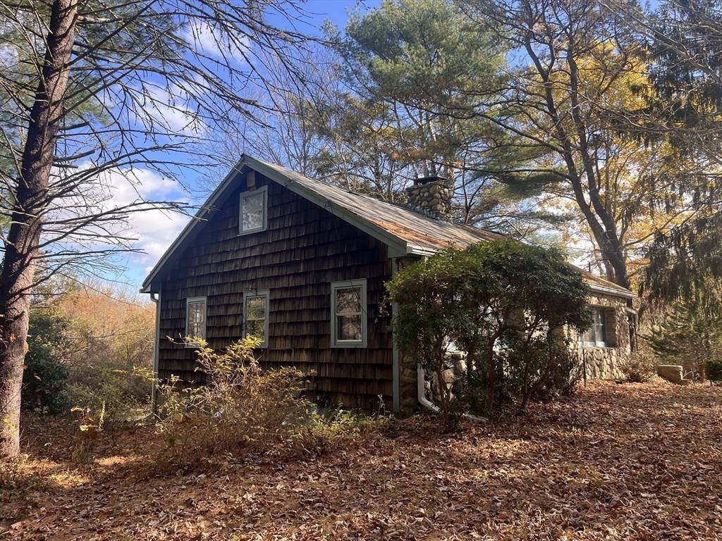 Wareham, MA 02571,28 Indian Neck Rd