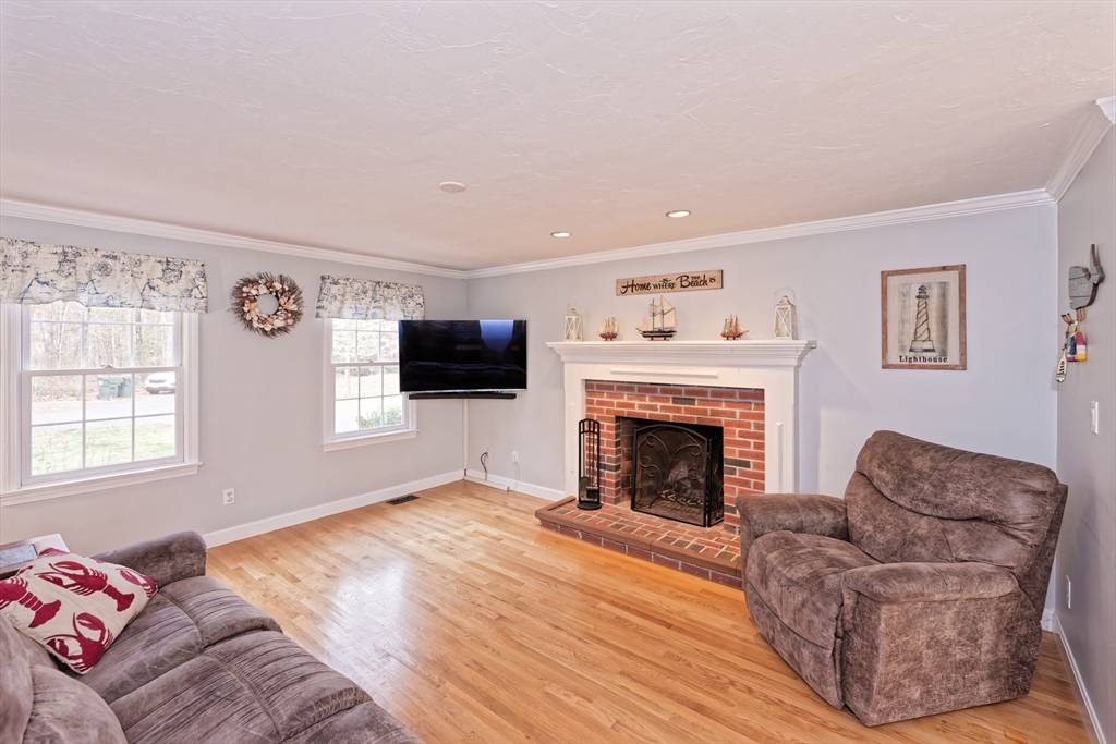 Northbridge, MA 01588,152 Morgan Road