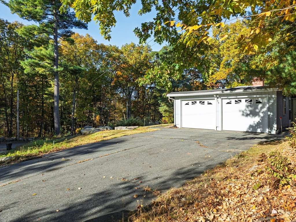 Palmer, MA 01069,305 Burlingame Road