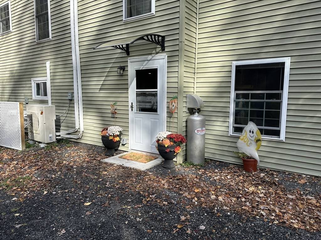 Swansea, MA 02777,188-R Hornbine Rd #1