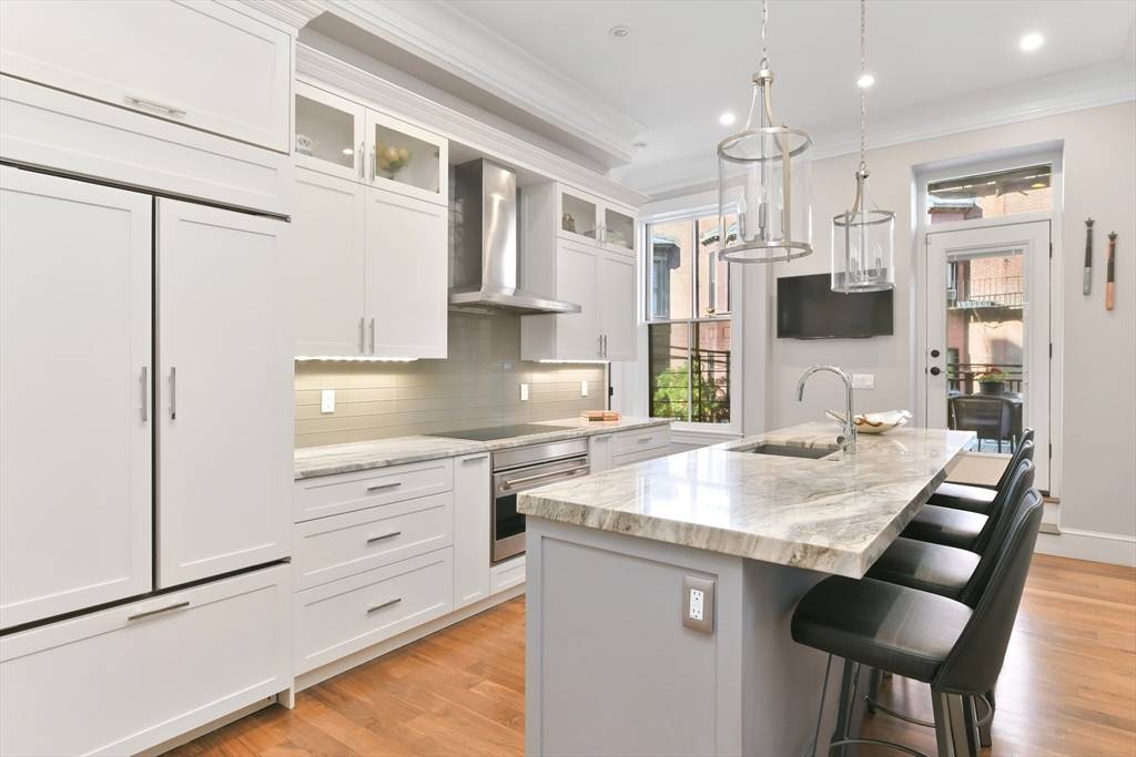 Boston, MA 02116,65 Marlborough Street #1-6