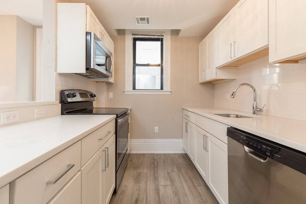 Boston, MA 02215,390 Commonwealth Ave #402