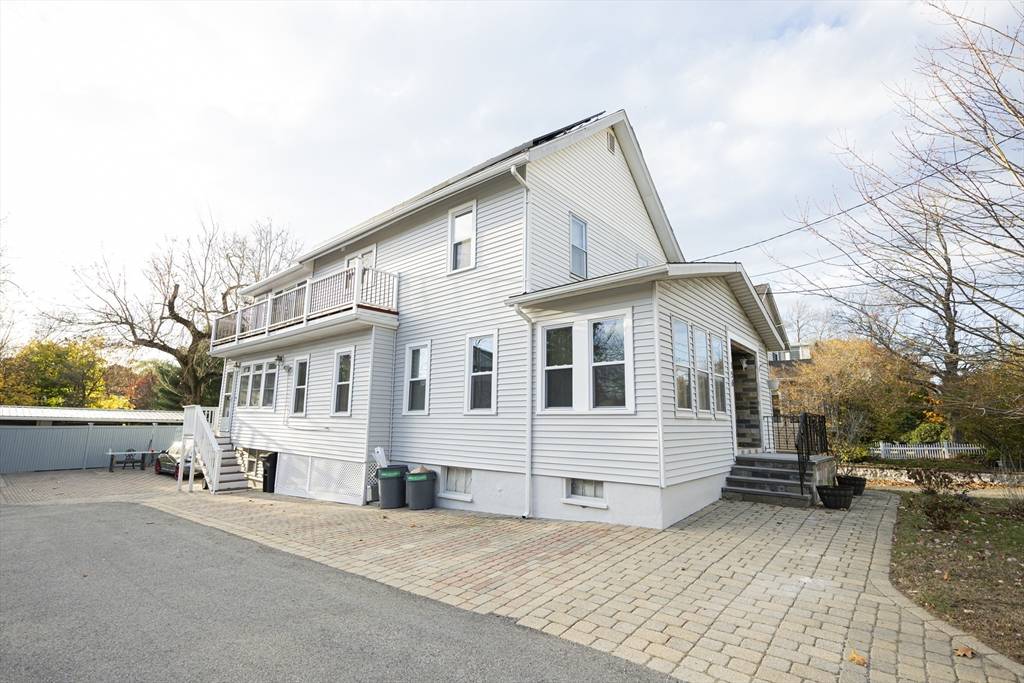 Lexington, MA 02420,156 Lowell St