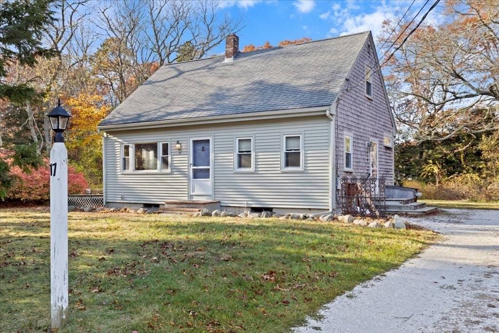 Barnstable, MA 02648,17 Chopteague Ln