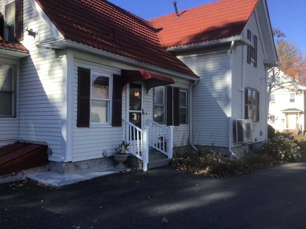 Taunton, MA 02780,22 Maple St