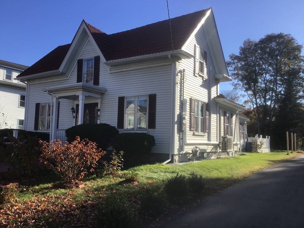 Taunton, MA 02780,22 Maple St