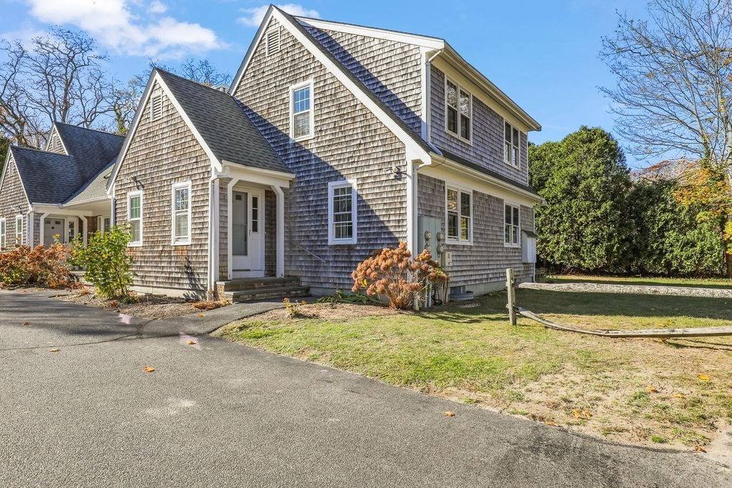 Falmouth, MA 02540,176 Palmer Ave #Unit 1