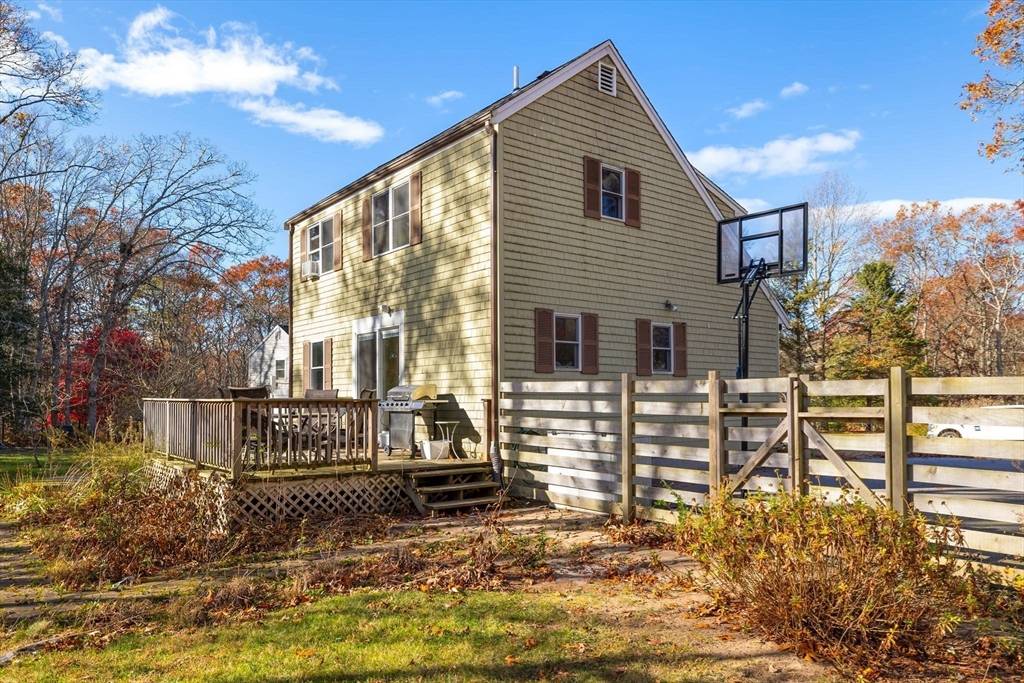 Mashpee, MA 02649,8 Blair Cir