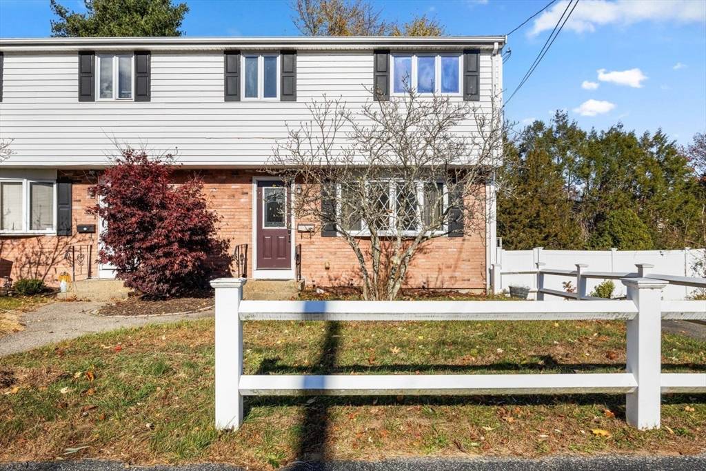 Randolph, MA 02368,33 Adams Dr #33