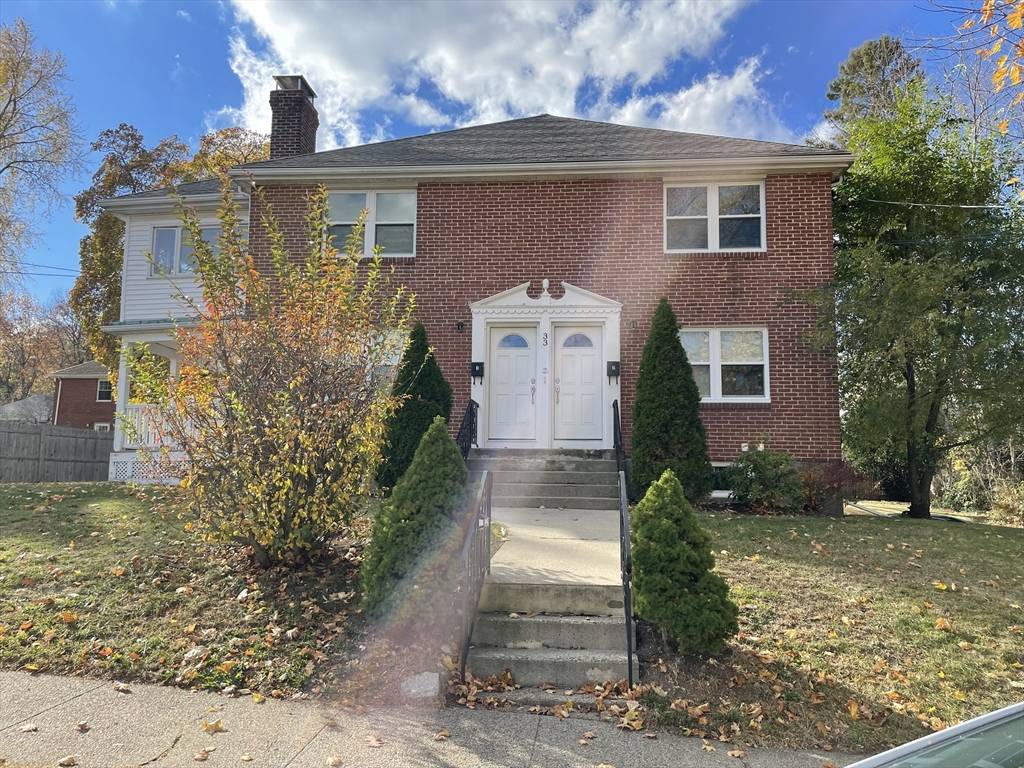 Newton, MA 02460,33 Blake St #2