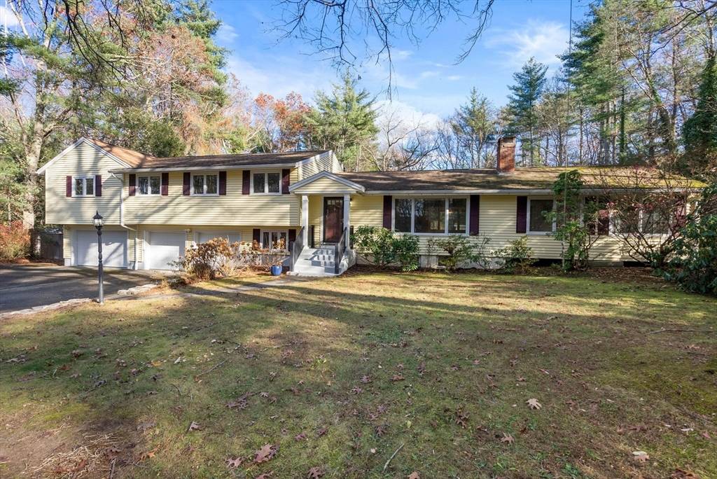 Sudbury, MA 01776,10 Pine St