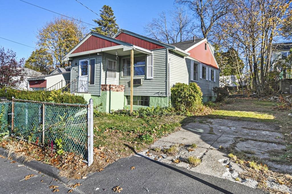 Waltham, MA 02451,123 Pine Hill Circle