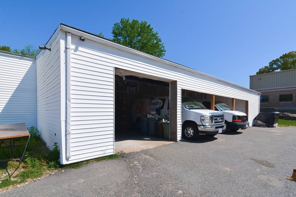 Upton, MA 01568,152 Milford Street