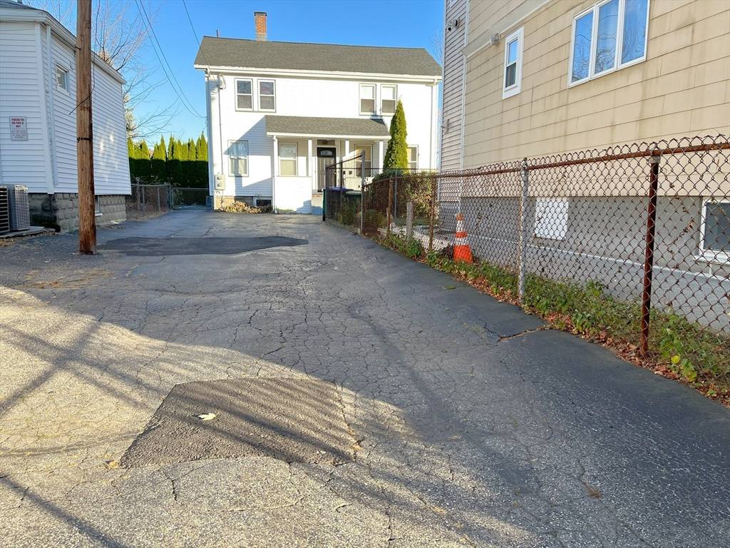 Medford, MA 02155,263 Park St #1