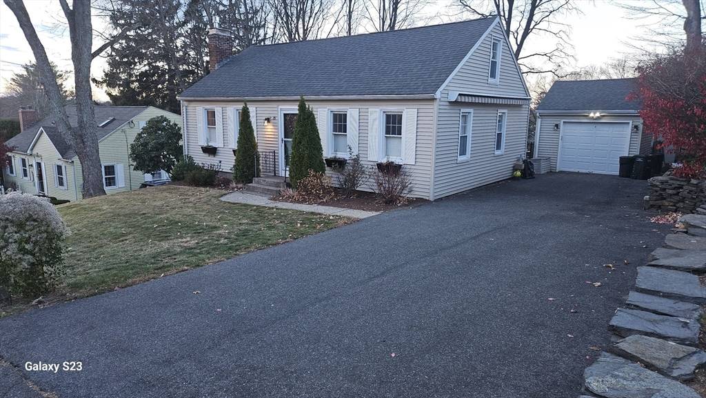 East Longmeadow, MA 01028,25 Crescent Hill